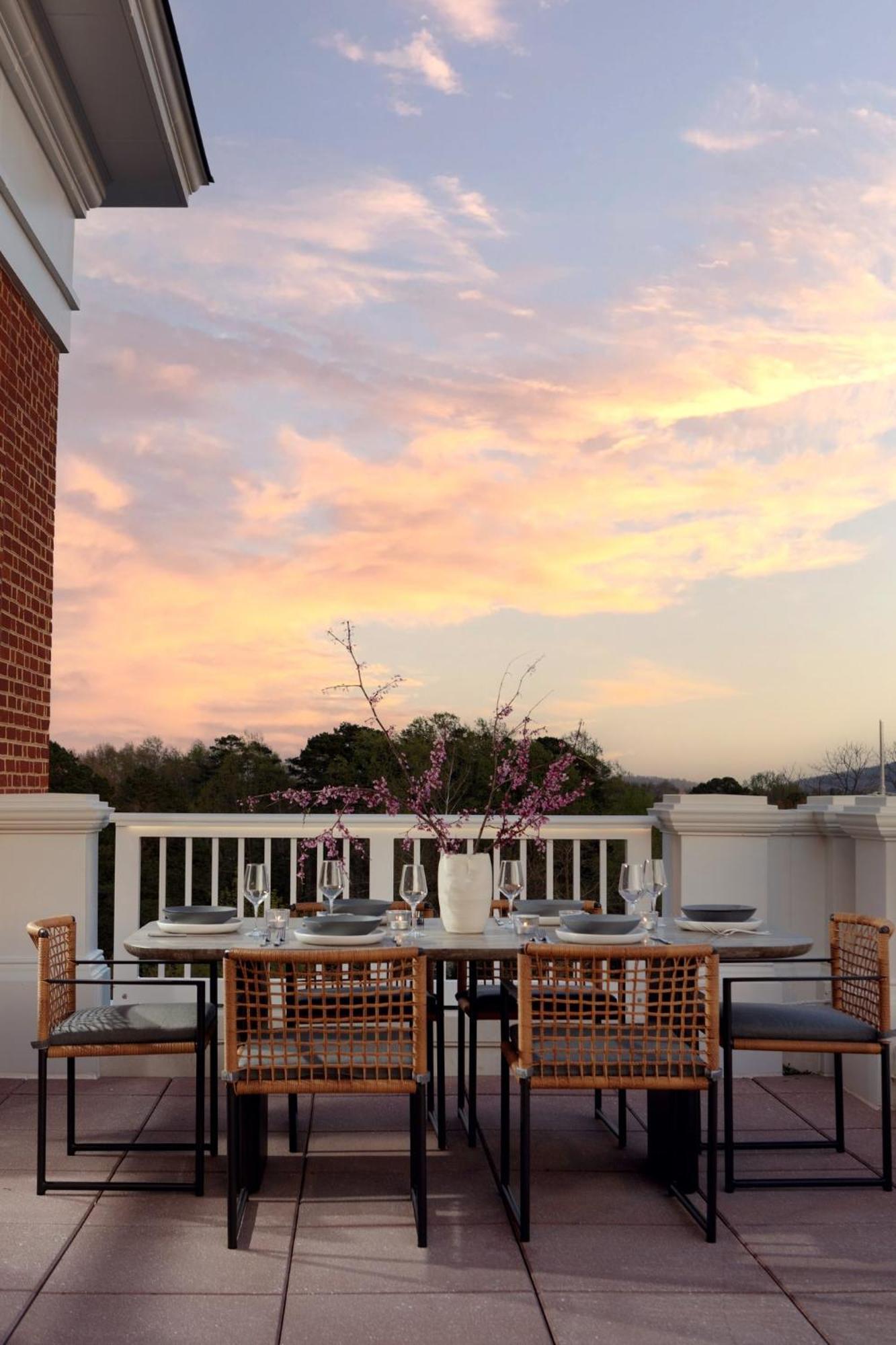 Hotel Kimpton - The Forum By Ihg 4*