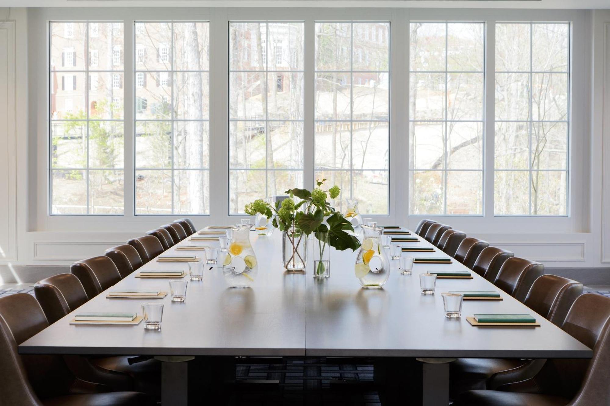 Kimpton - The Forum By Ihg Hotel 4*