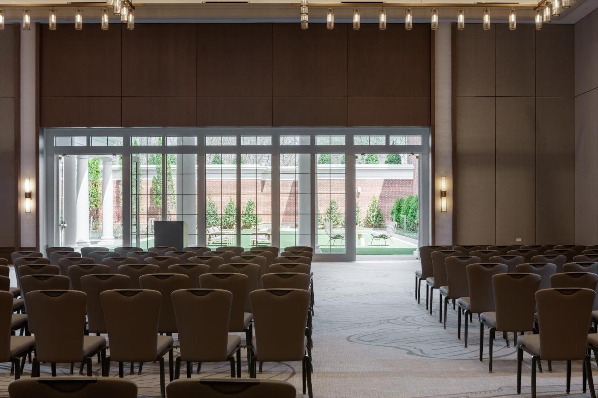 Kimpton - The Forum By Ihg Hotel 4*