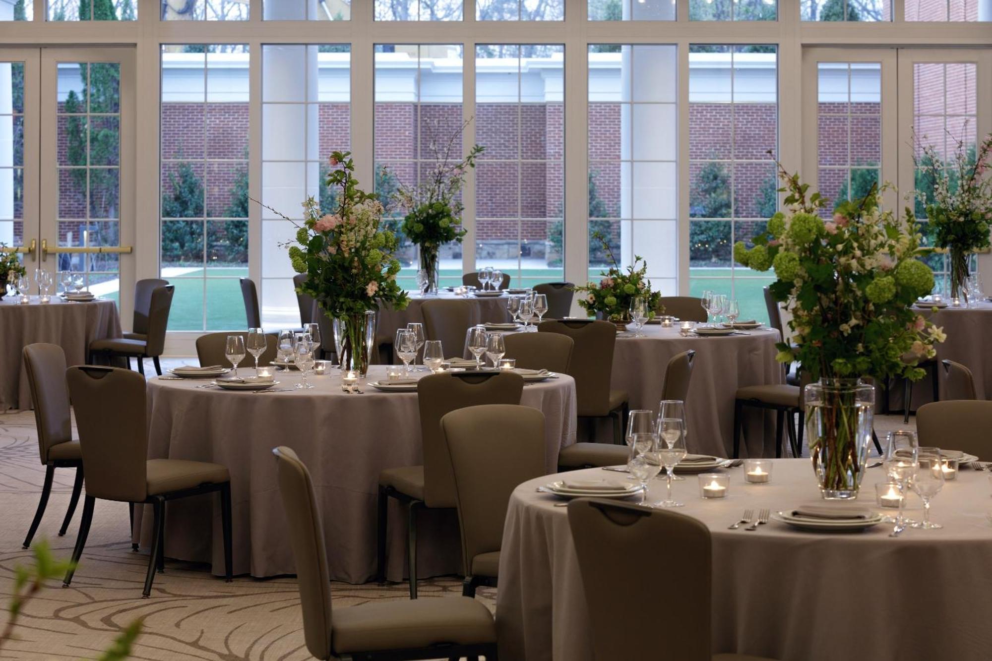 Kimpton - The Forum By Ihg Hotel